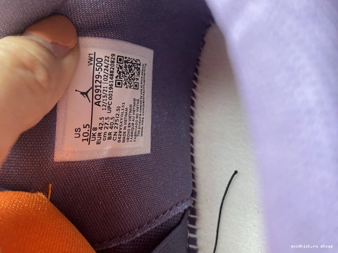 Rep Jordan Purple Air AQ9129-500 Canyon WMNS 4 0805